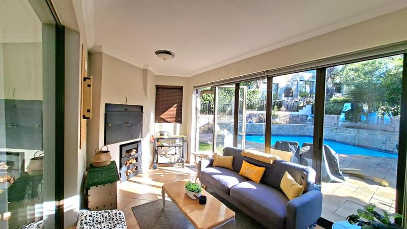4 Bedroom Property for Sale in Avonddans Western Cape